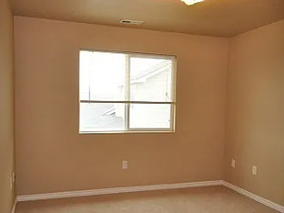 4th image of 3902 Idaho Ave
