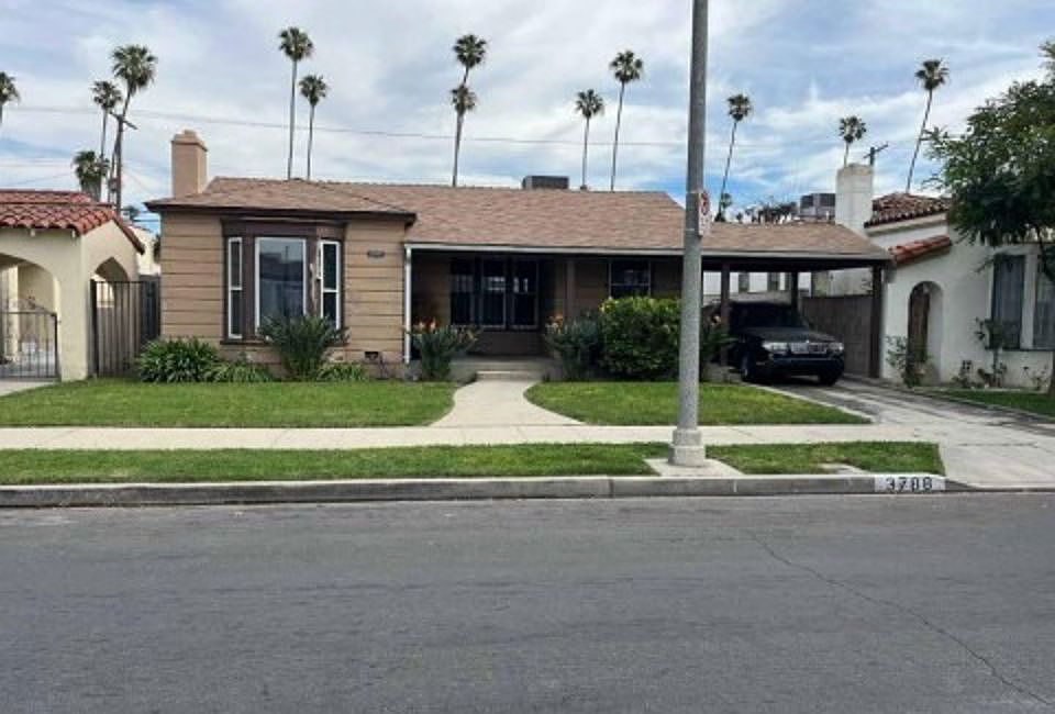 2nd image of 3788 Roxton Ave