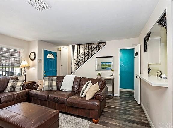 2nd image of 252 E Beverly Blvd APT C