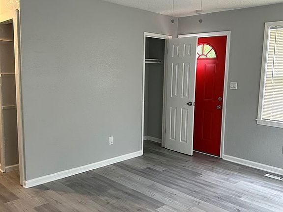 4th image of 2701 S 48th Ter