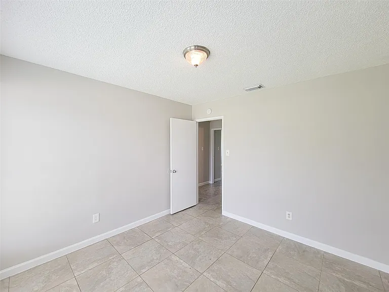 8530 Quail Burg Ln — Photo 20