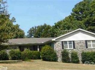 2 Gwendine Dr, Paragould, AR 72450