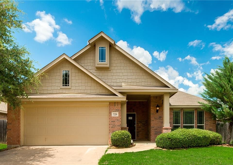 1st image of 729 Hutchins Dr