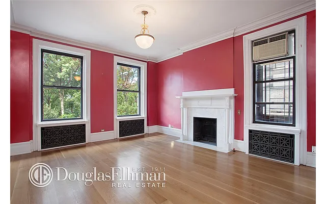 Sold by Douglas Elliman | media 17