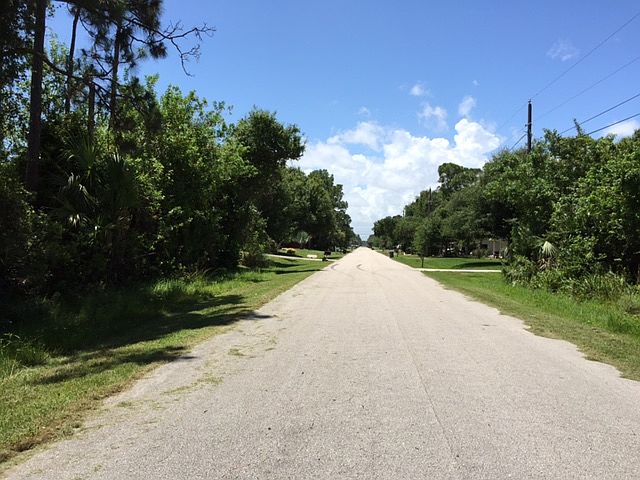 2nd image of 5302 Hickory Drive