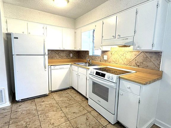 5th image of 1820 Nestle Dr