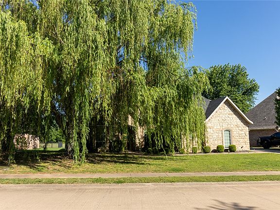 3rd image of 11530 Frisco Dr