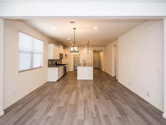 3rd image of 36245 N Urika Dr