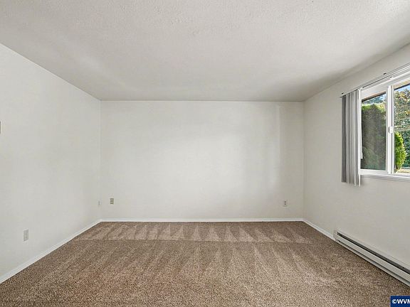 5th image of 615 NW 11th St