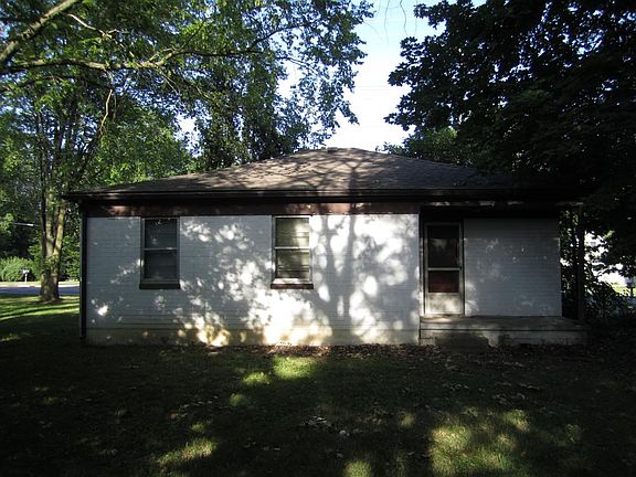 2nd image of 381 Parkway Dr