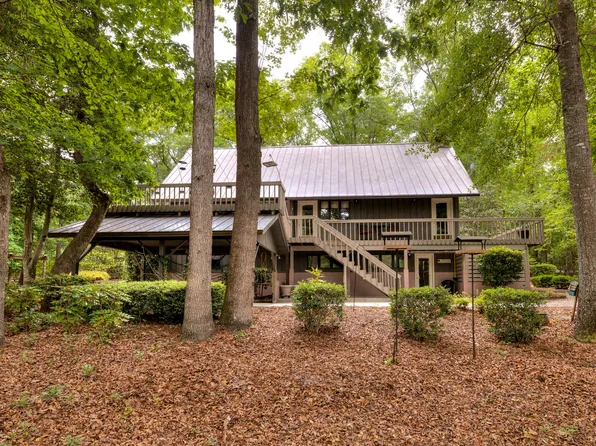 1470 Barnwell Dr, Sumter, SC 29154
