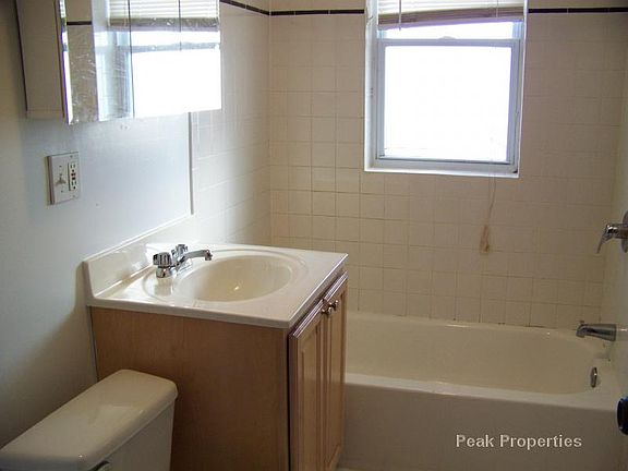 5th image of 5356 N Wolcott Ave APT 1