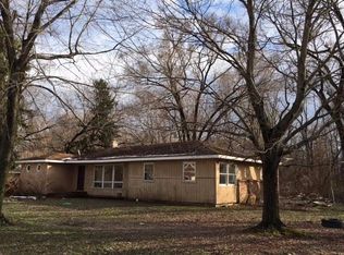 1985 Rogers St, Chesterton, IN 46304