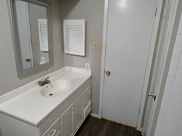1419 Twining Oaks Ln — Photo 18