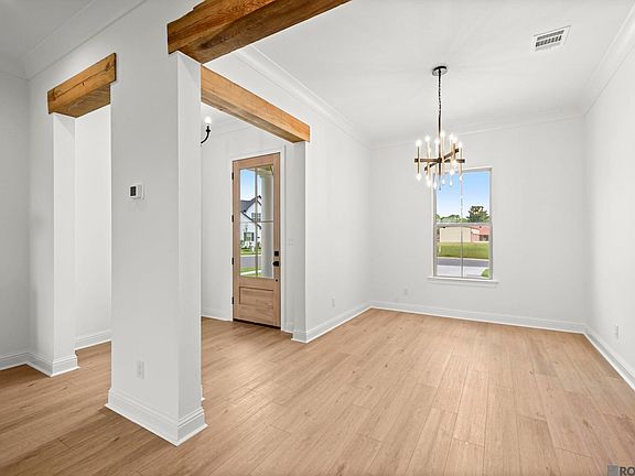 3rd image of 37253 Buckmeadow Ave