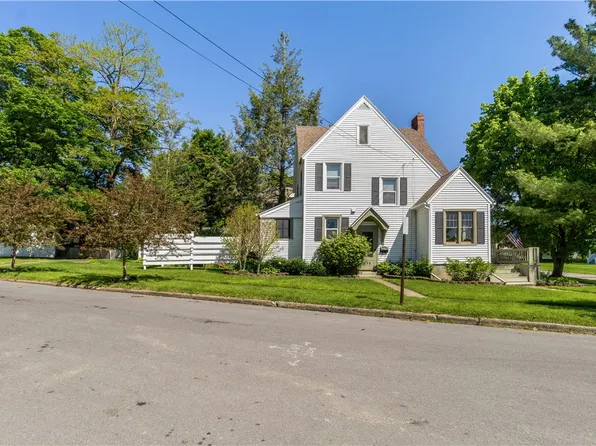 456 N Main St, Penn Yan, NY 14527