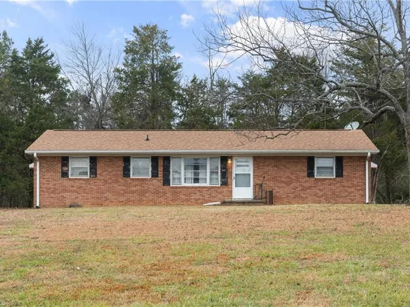 4810 Rex Rd, Winston Salem, NC 27107