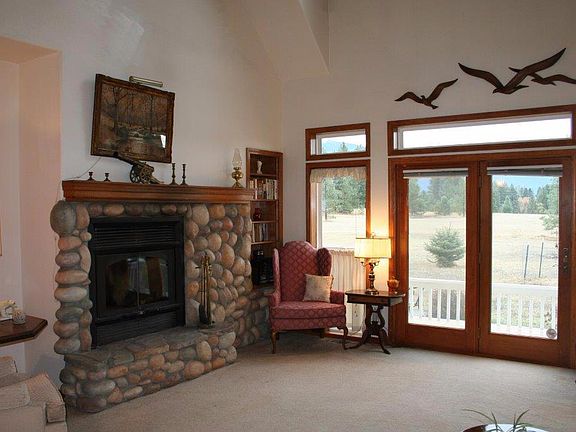 3rd image of 139 River Butte Dr
