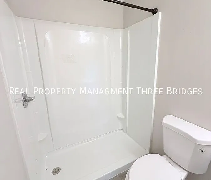 28 Redwood Dr — Photo 2