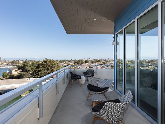 3rd image of 55 Triton Park Ln #323
