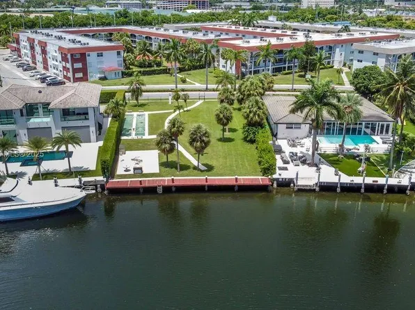 580 Egret Dr APT 124, Hallandale Beach, FL 33009