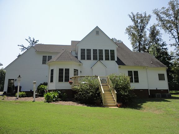 3rd image of 8218 Baniff Dr