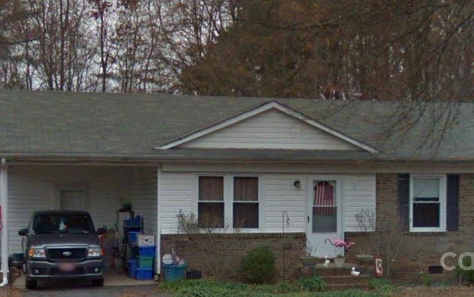 1st image of 1004 Holly Hills Dr