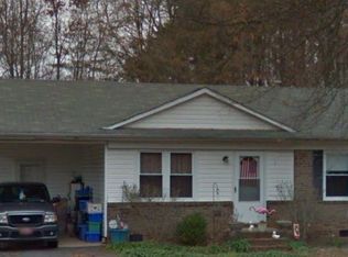 1004 Holly Hills Dr, Gastonia, NC 28052