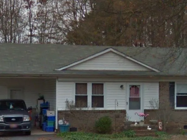 1004 Holly Hills Dr, Gastonia, NC 28052