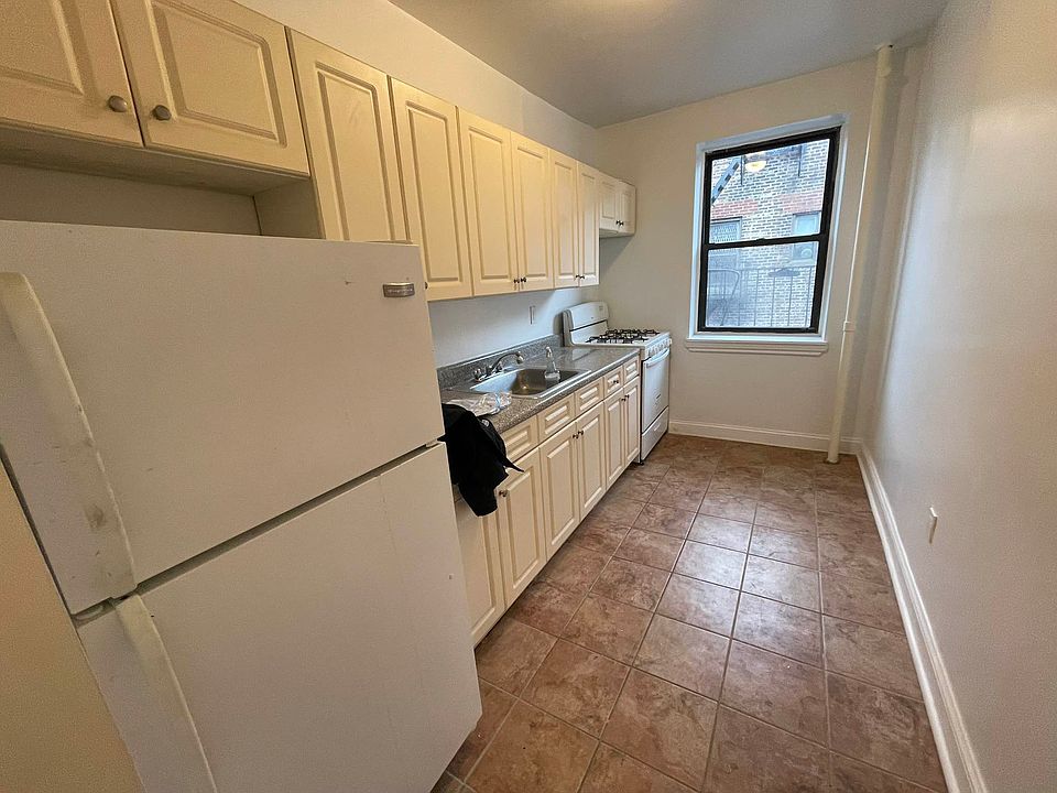 2nd image of 28-25 33rd St #F-4