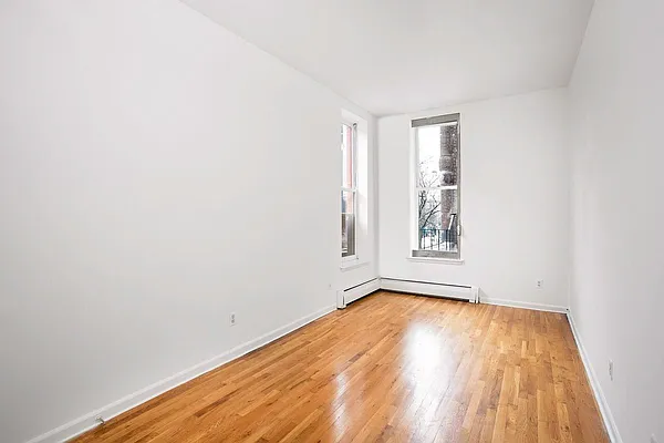 Rented by Waldstar Real Estate LLC | media 46