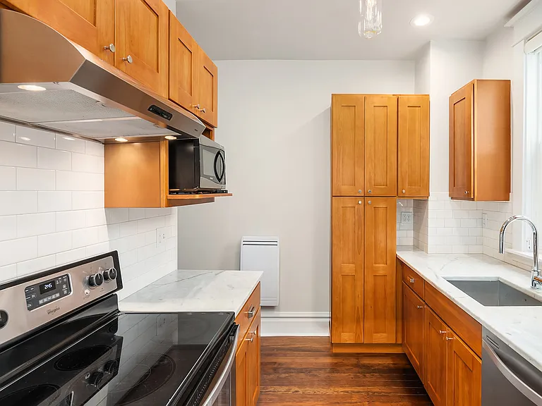 315 W McGraw St #1 — Photo 13