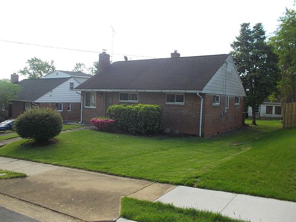 2nd image of 2137 Patrick Henry Dr