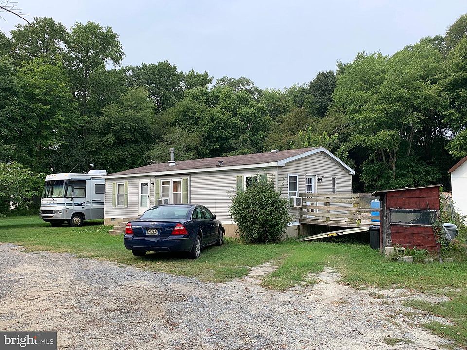 1st image of 479 Scotts Corner Rd