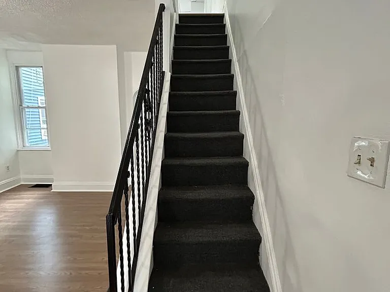 367 Hewitt St — Photo 9