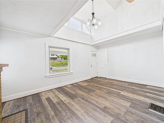 4th image of 5611 Olive St