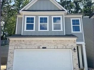 690 Smokey Quartz Way, Kennesaw, GA 30144