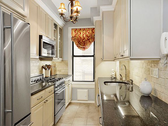 5th image of 144 E 36th St APT 3A