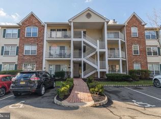 31 Chambord Ct, Hamilton, NJ 08619