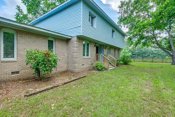400 Derby Ln — Photo 7