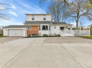 28 Gratiot Blvd, Marysville, MI