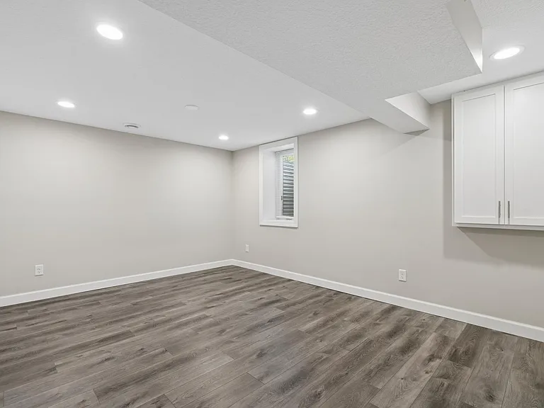 3100 W 55th St — Photo 29