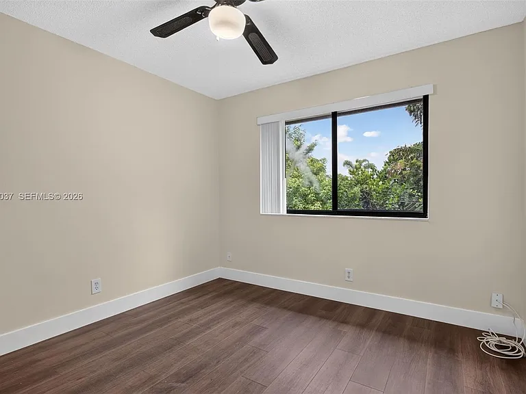 587 NW 38th Ave — Photo 26