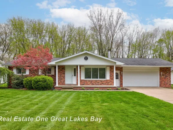 5234 McGrandy Rd, Bridgeport, MI 48722