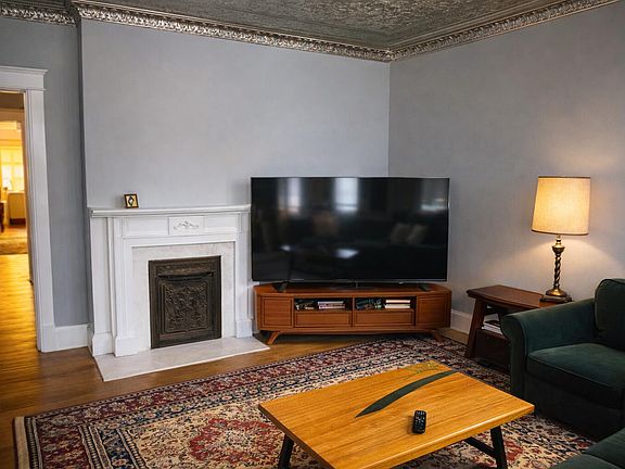 4th image of 515 Delmar Pl