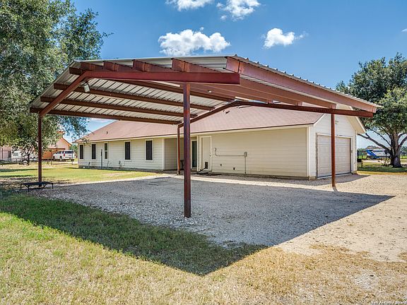 3rd image of 1411 County Road 320