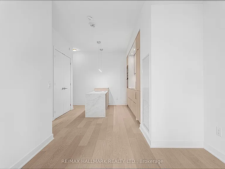 11 Yorkville Ave #3406 — Photo 16