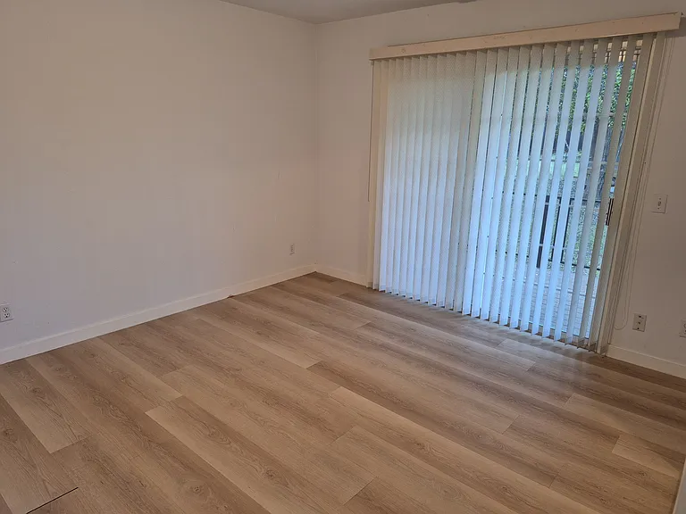 19099 Austin Way — Photo 4