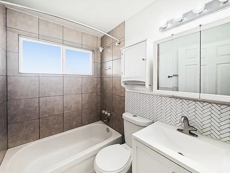 2417 E Campbell Ave #9B — Photo 13