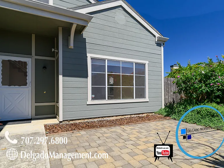 527 Fuchsia Dr — Photo 2